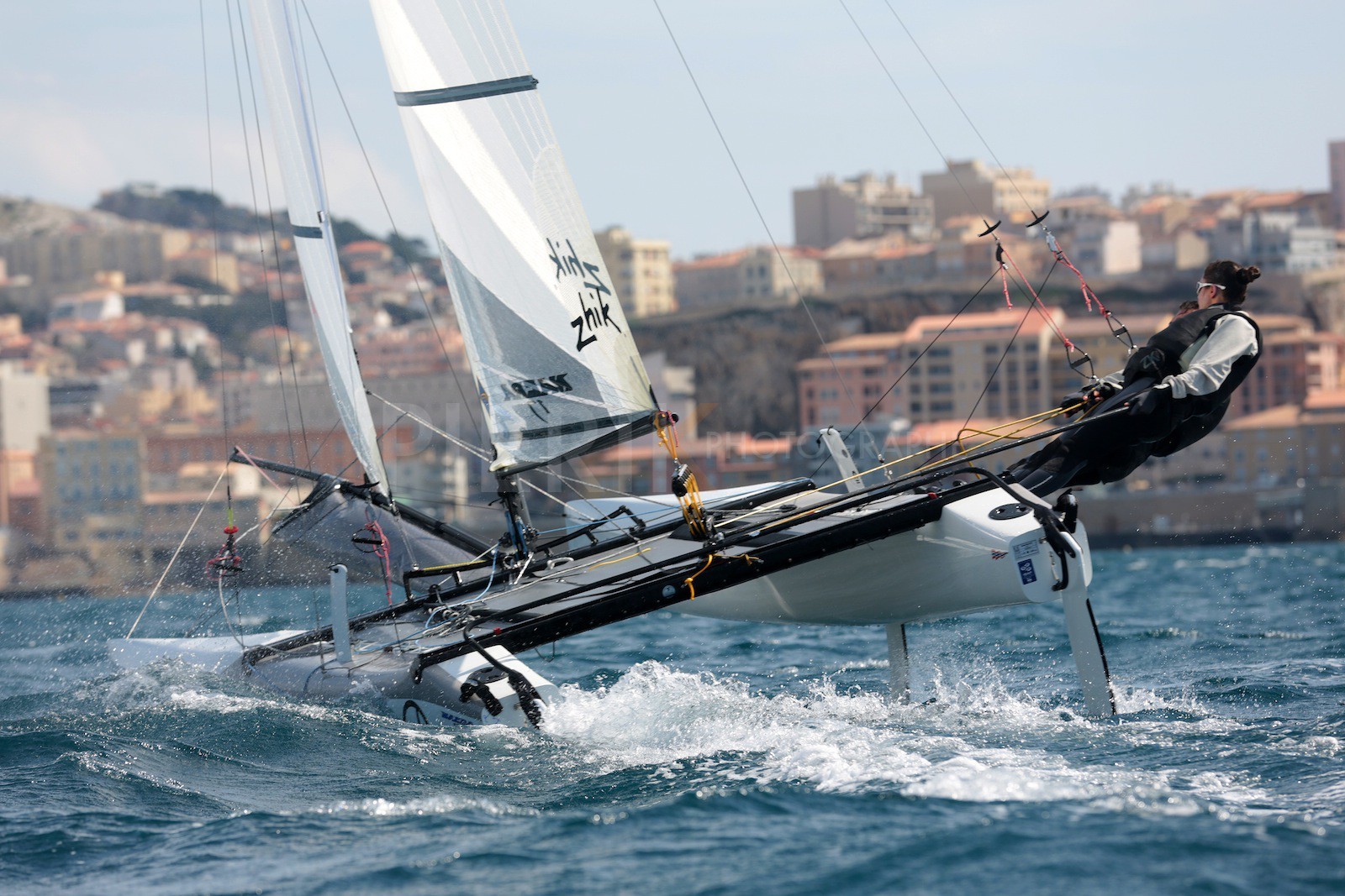 Ingrid Petitjean et Olivier Backes lors du baptême de leur Nacra 17 à la SNM. En route pour les JO de Rio
