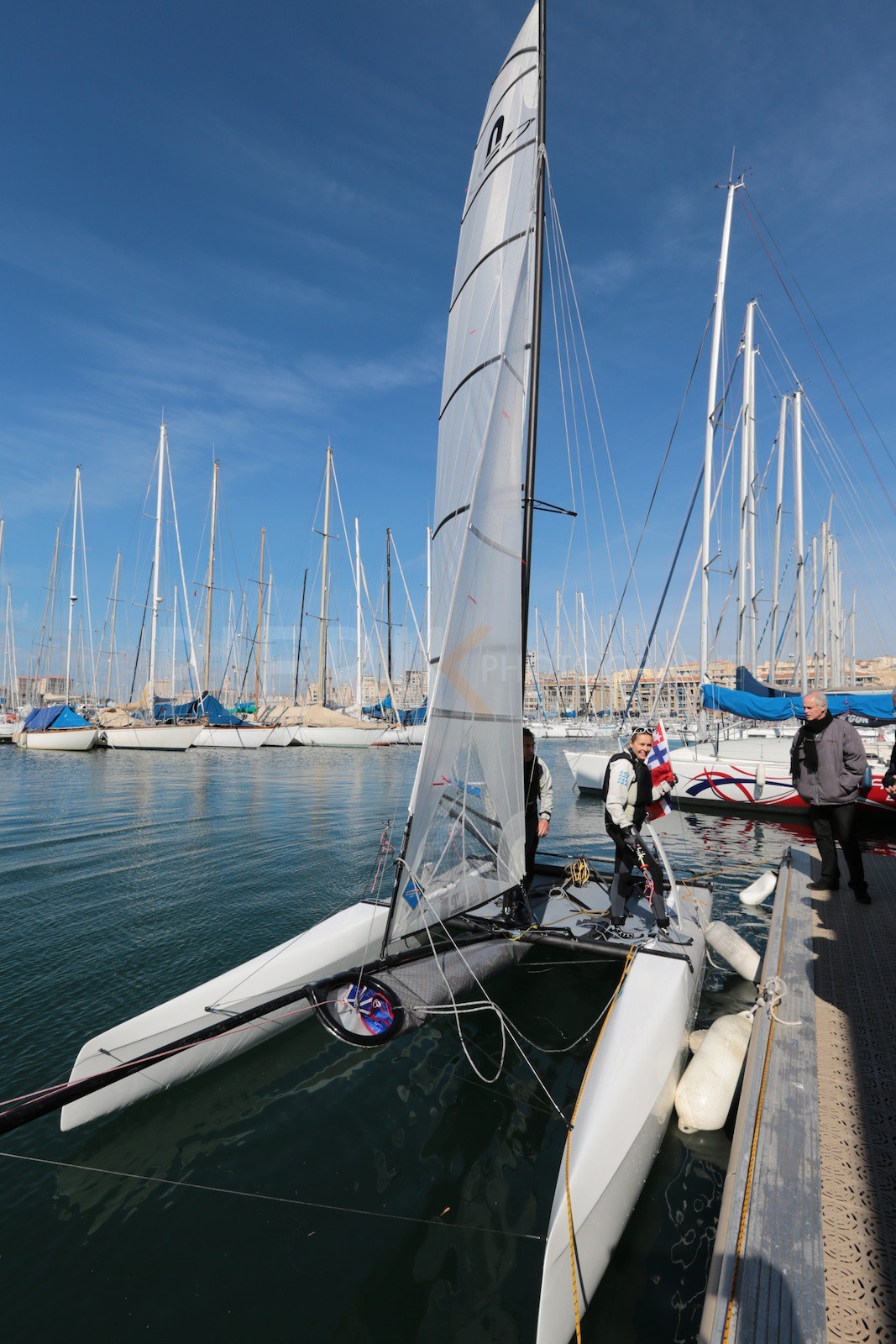 Ingrid Petitjean et Olivier Backes lors du baptême de leur Nacra 17 à la SNM. En route pour les JO de Rio
