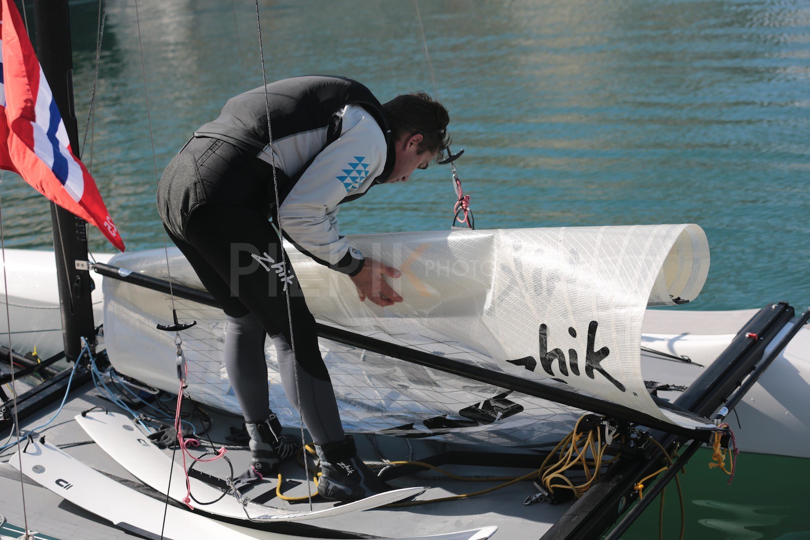 Ingrid Petitjean et Olivier Backes lors du baptême de leur Nacra 17 à la SNM. En route pour les JO de Rio