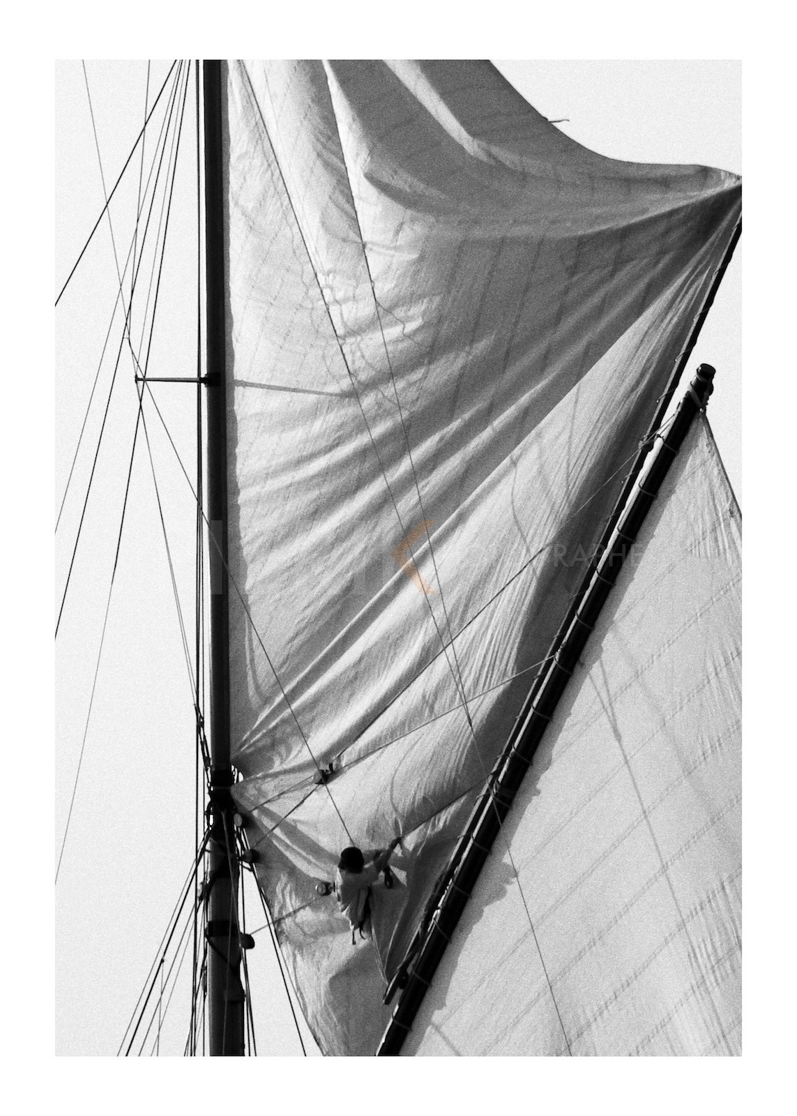 Dans le mât, Moonbeam IV